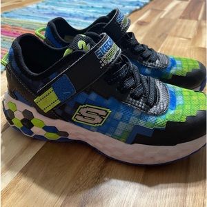 Lightly used Skechers Mega Craft 2.0 Boys Sneakers Size 2 big kid